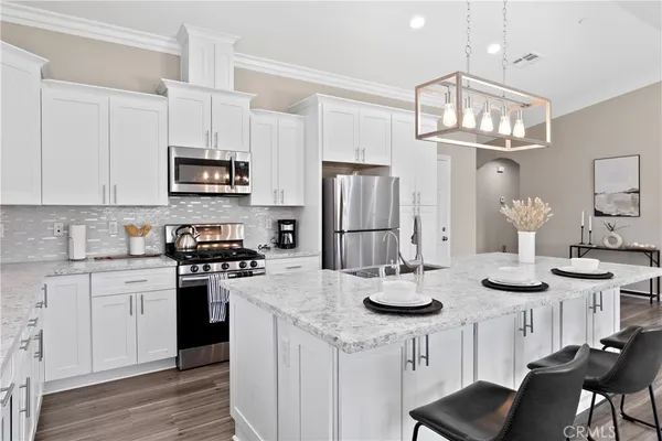 $695,000 | 3118 Mendoza Way, Riverside, CA 92504