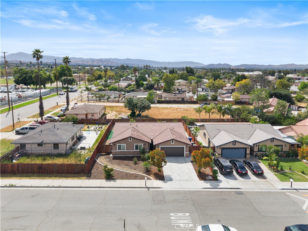 3118 Mendoza Way Riverside, CA 92504 - Photo 5 of 53