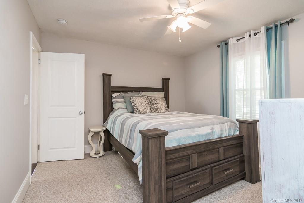 2051 Eaton Road Charlotte, NC 28205 - Photo 12 of 22 Gallery Image 12
