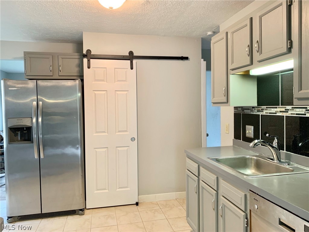 19508 Longbrook Road Cleveland, OH 44128 - Photo 8 of 22
