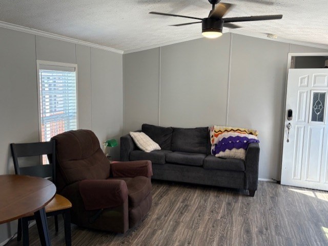 557 Southwest Cutoff, Unit 32 Worcester, MA 01607 - Photo 5 of 11 Gallery Image 5
