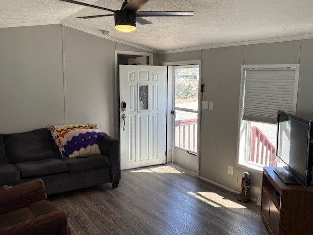 557 Southwest Cutoff, Unit 32 Worcester, MA 01607 - Photo 6 of 11 Gallery Image 6