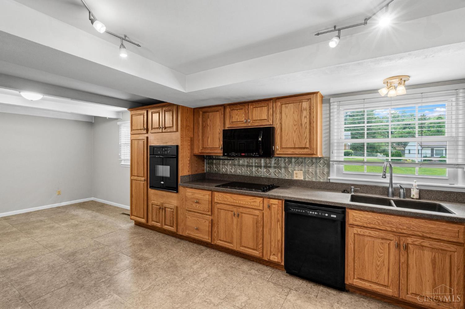 205 Tuxworth Road Centerville, OH 45458 - Photo 18 of 46 Gallery Image 18