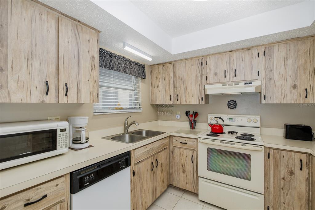 4660 Marine Parkway, Unit 303 New Port Richey, FL 34652 - Photo 13 of 49