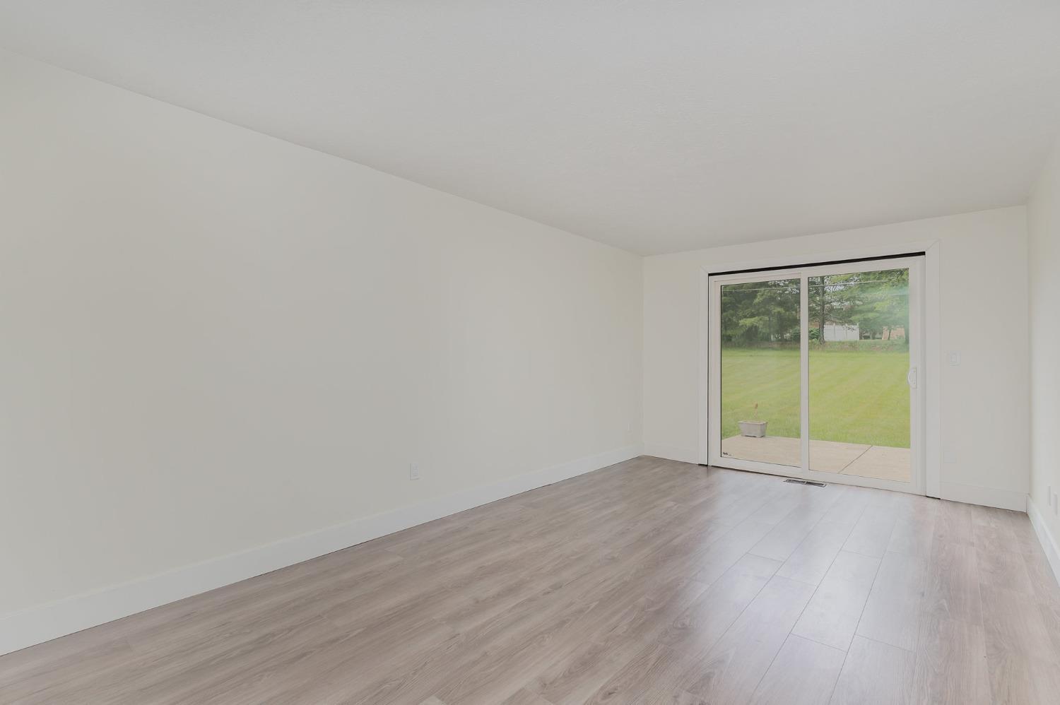1215 Waycross Road Forest Park, OH 45240 - Photo 11 of 33