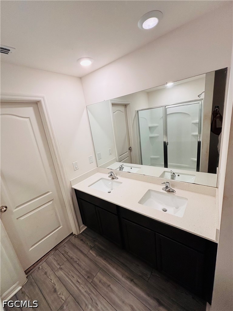 244 Loadstar Street Fort Myers, FL 33913 - Photo 20 of 46