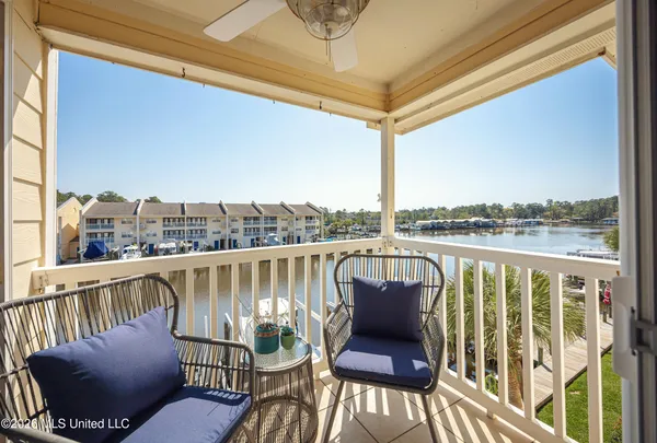 $259,000 | 2421 Beachview Drive, Unit H08, Ocean Springs, MS 39564