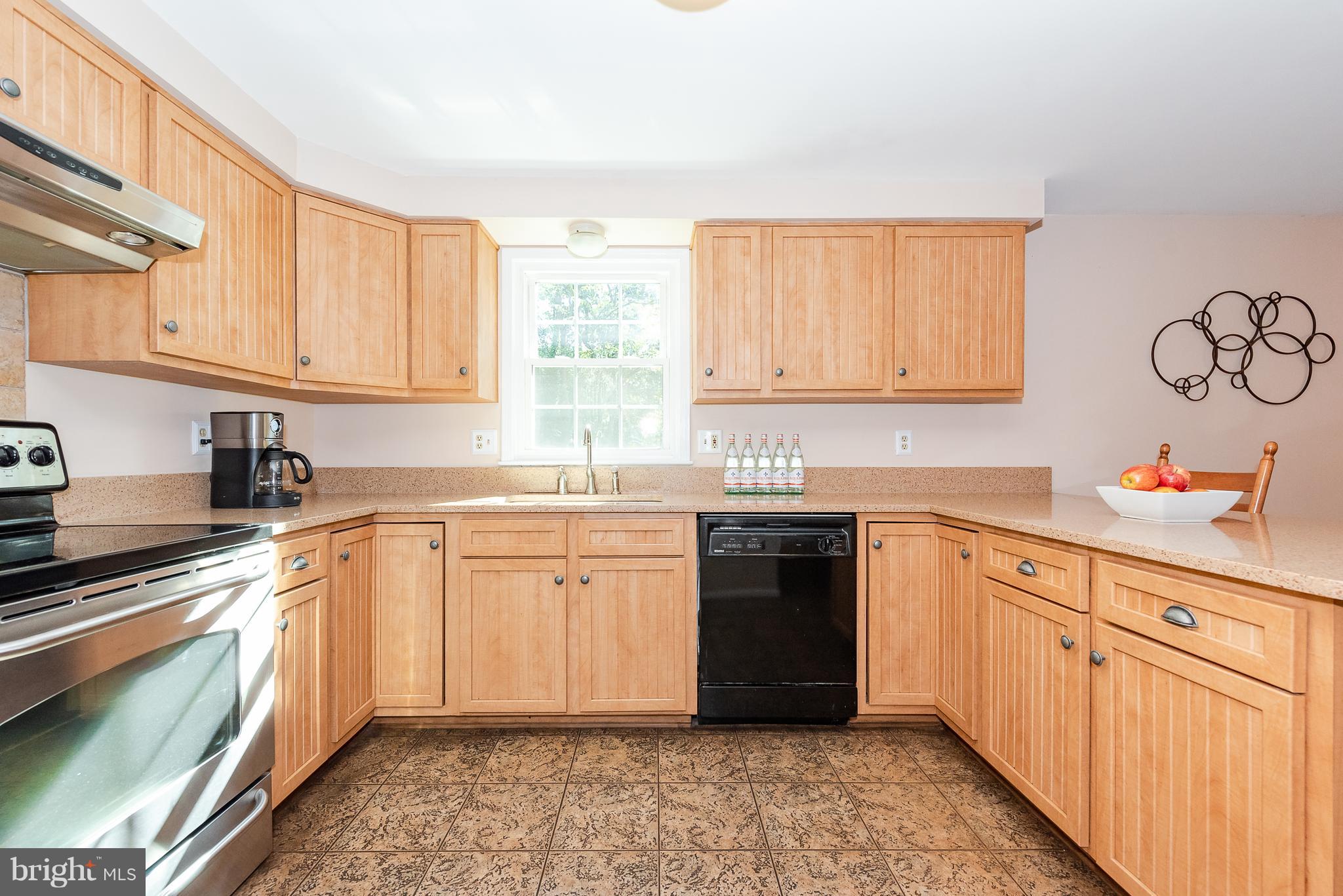 6641 Hunter Road Elkridge, MD 21075 - Photo 13 of 30 Kitchen