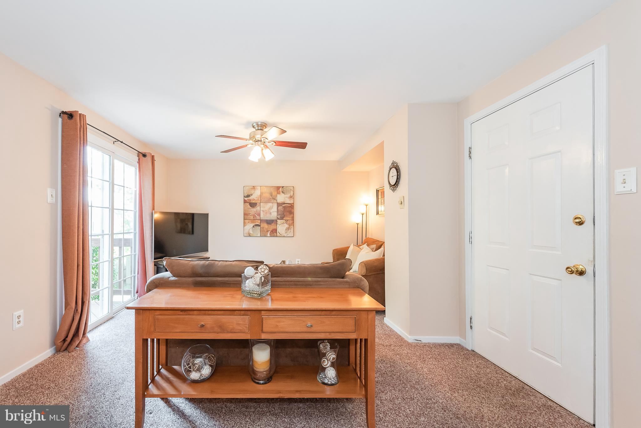 6641 Hunter Road Elkridge, MD 21075 - Photo 14 of 30 Family Room