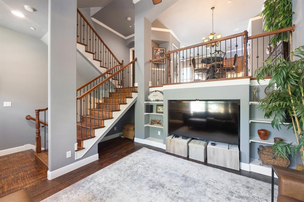 5740 Robbie Road Plano, TX 75024 - Photo 3 of 26 Gallery Image 3
