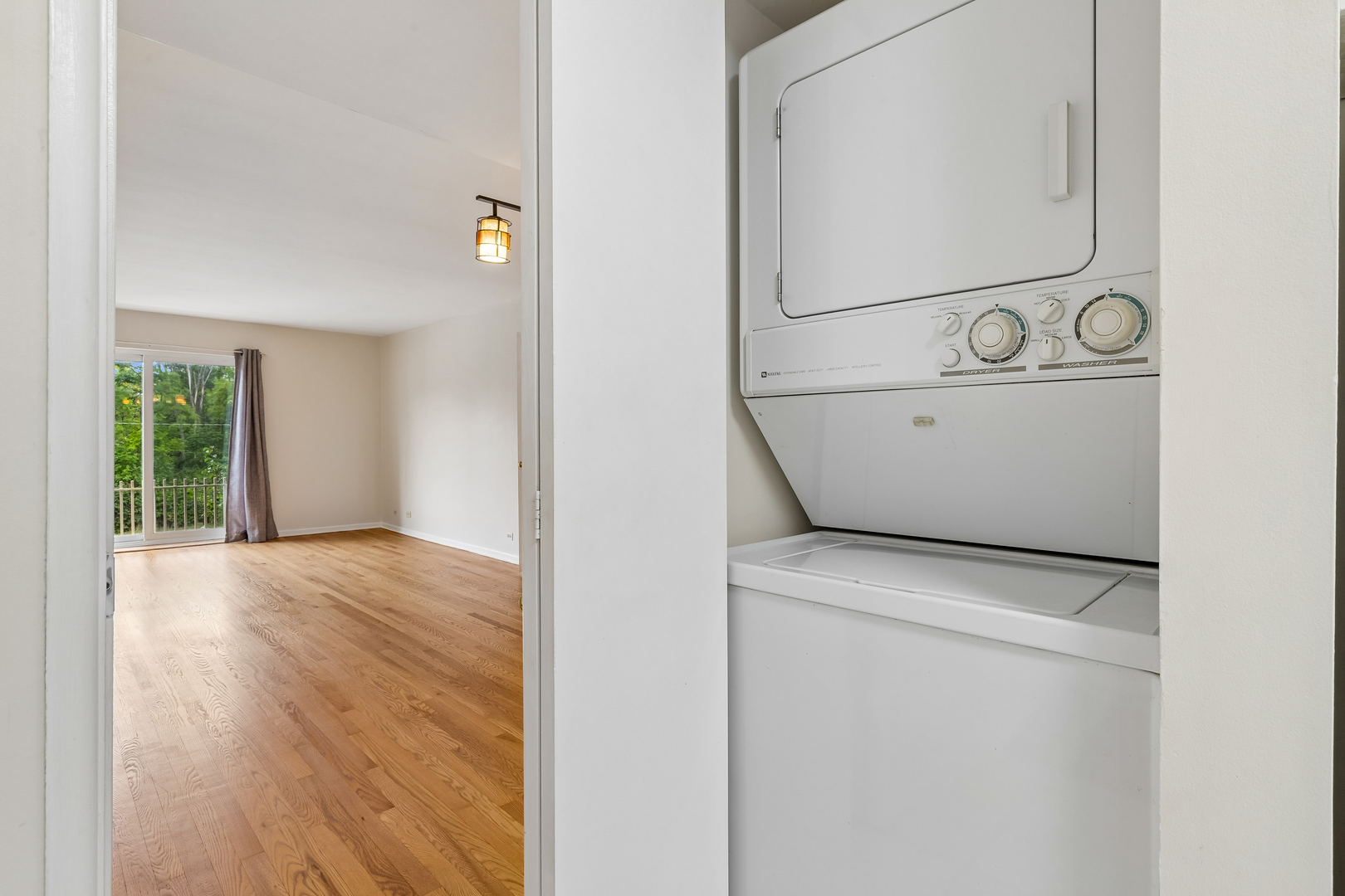 140 Green Bay Road, Unit 2 Glencoe, IL 60022 - Photo 11 of 14 Gallery Image 11