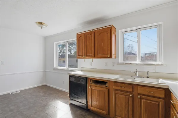 $199,900 | 29725 Brown Court, Garden City, MI 48135