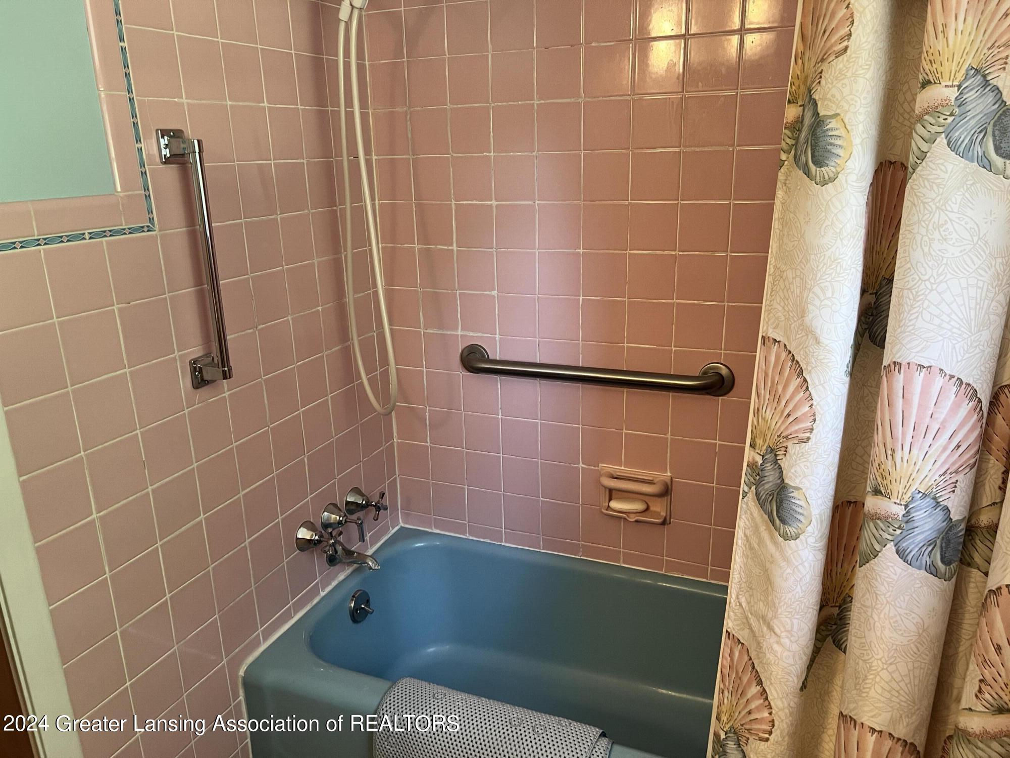 4104 Elizabeth Road Lansing, MI 48917 - Photo 24 of 34 Photo Oct 03 2024, 10 55 09 AM