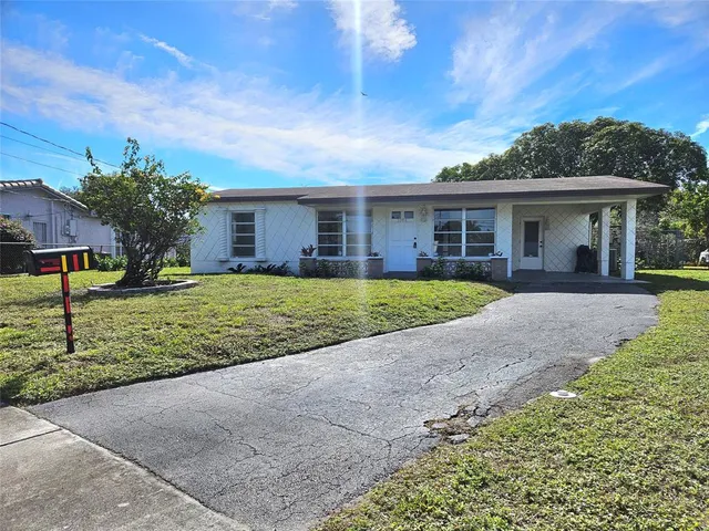 $2,200 | 3384 Northwest 17th Street, Lauderhill, FL 33311