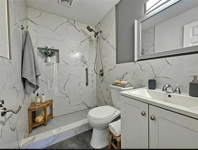 $2,200 | 3384 Northwest 17th Street, Lauderhill, FL 33311