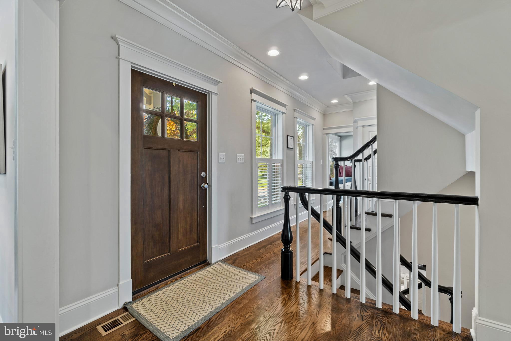 3012 North Rochester Street Arlington, VA 22213 - Photo 5 of 44 Gallery Image 5