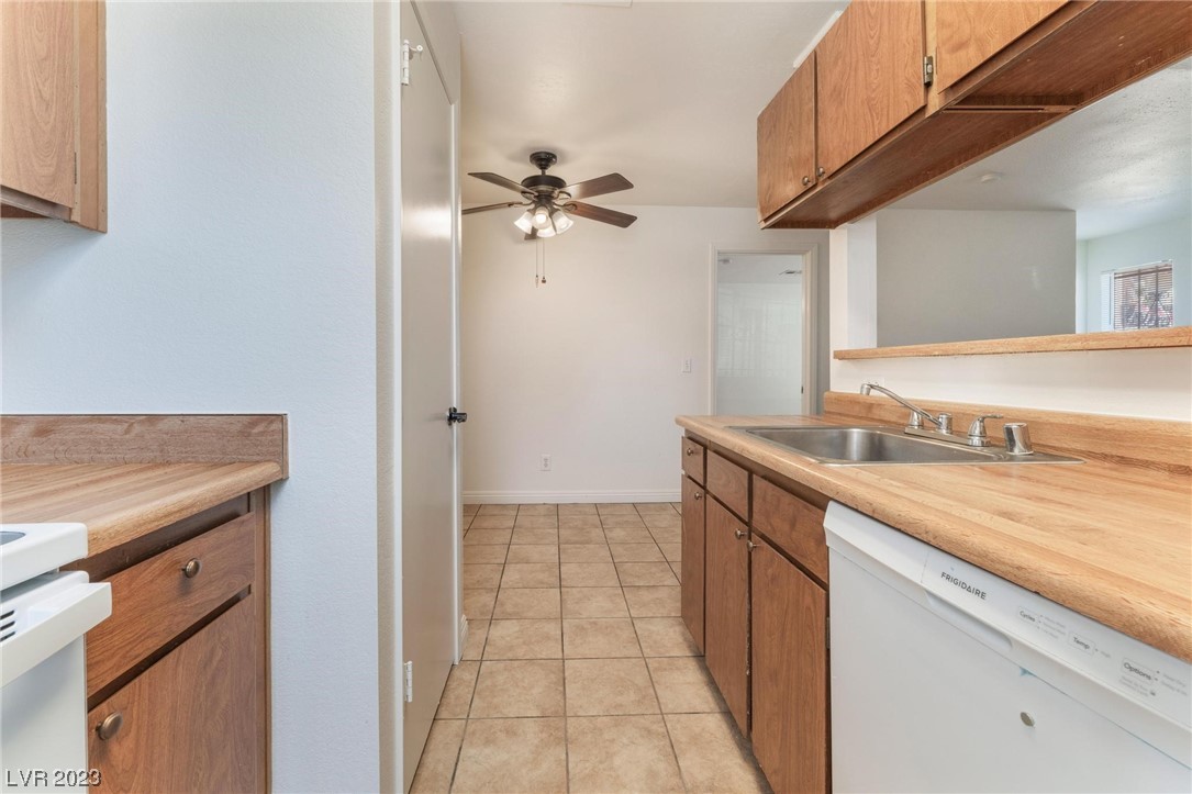 3976 Colors Court, Unit 34 Las Vegas, NV 89103 - Photo 13 of 28