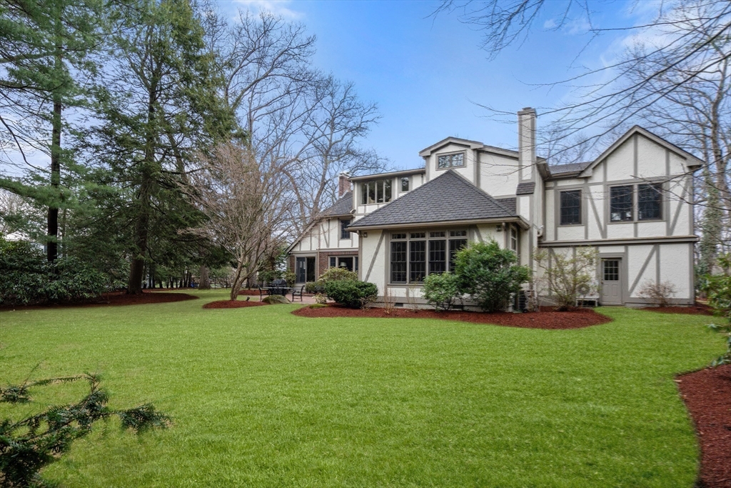 49 Whittier Road Wellesley, MA 02481 - Photo 39 of 42 Gallery Image 39