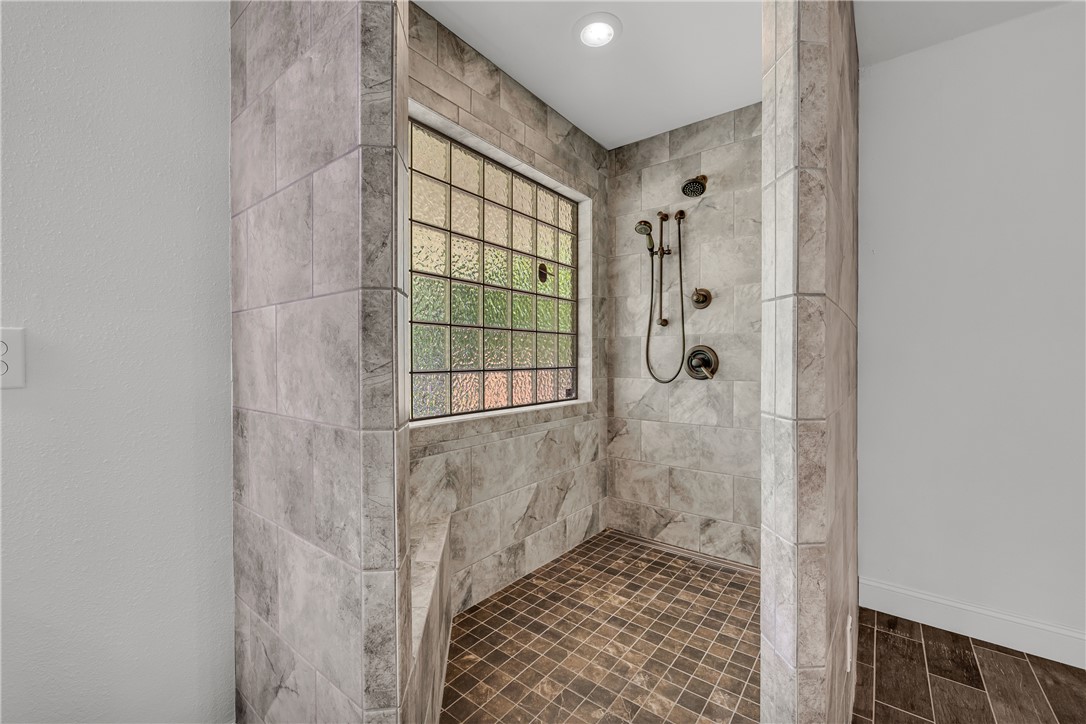 551 Good Life Way Salem, SC 29676 - Photo 24 of 43 Primary Bathroom