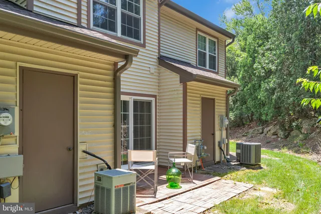 $395,000 | 1111 Hickory Court, Monmouth Junction, NJ 08852