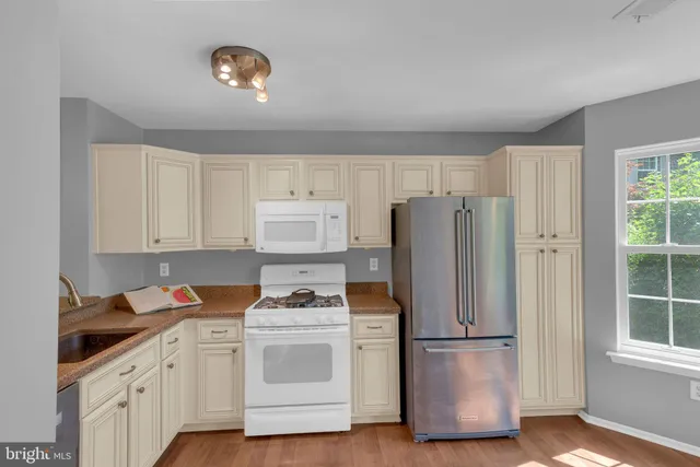 $395,000 | 1111 Hickory Court, Monmouth Junction, NJ 08852