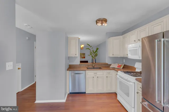 $395,000 | 1111 Hickory Court, Monmouth Junction, NJ 08852