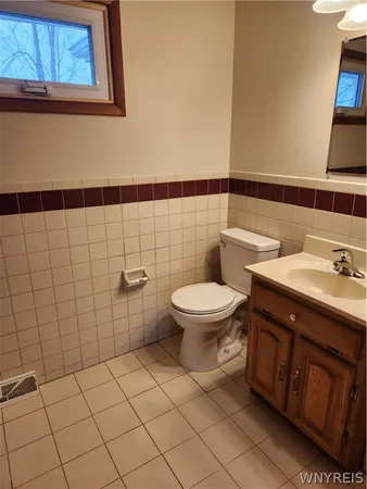 $317,777 | 114 East Summerset Lane, Amherst, NY 14228