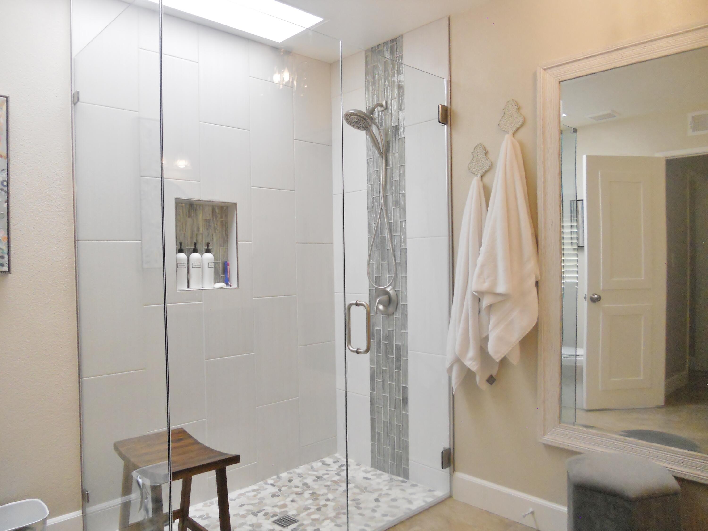 128 Castellana West Palm Desert, CA 92260 - Photo 15 of 20 a bathroom with a shower