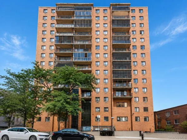 $515,000 | 35-20 147th Street, Unit 5E | Murray Hill - Flushing
