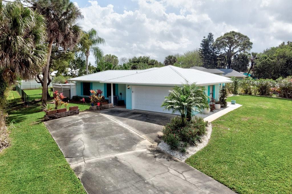 265 Del Monte Road Sebastian, FL 32958 - Photo 4 of 36 Gallery Image 4