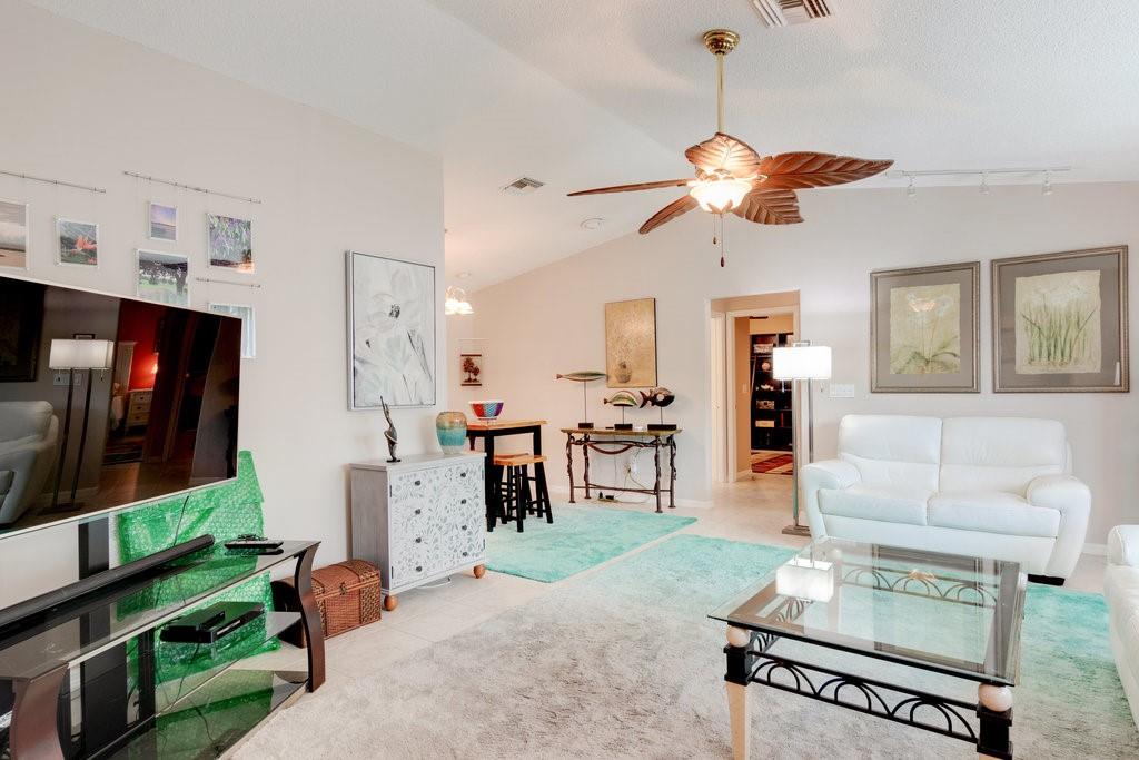 265 Del Monte Road Sebastian, FL 32958 - Photo 6 of 36 Gallery Image 6