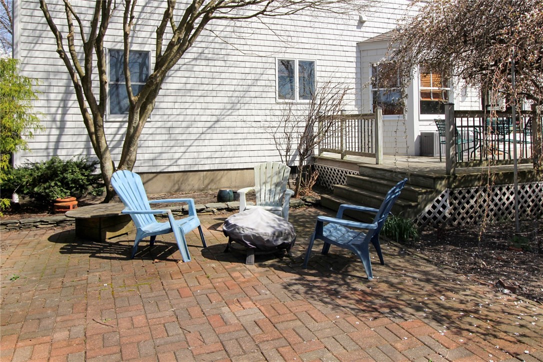 641 Middle Road Portsmouth, RI 02871 - Photo 11 of 32