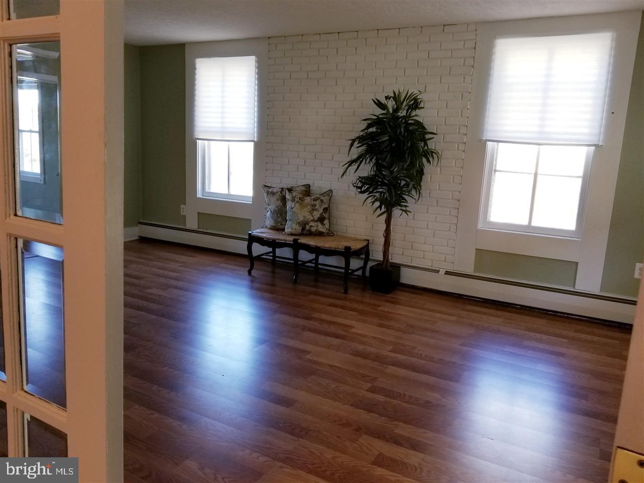 413 Chestnut Street Delta, PA 17314 - Photo 4 of 32 Gallery Image 4