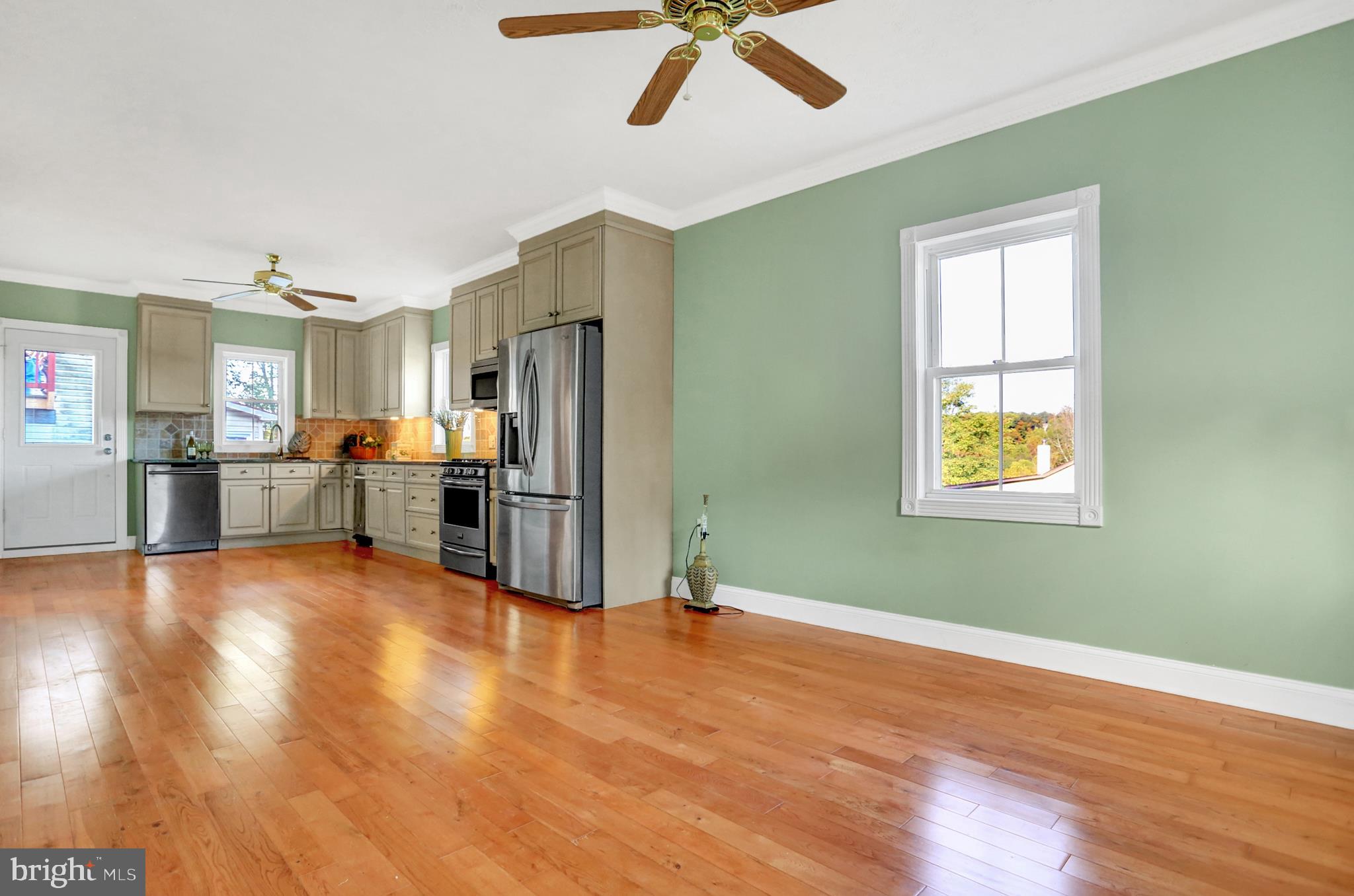 413 Chestnut Street Delta, PA 17314 - Photo 10 of 32 Gallery Image 10