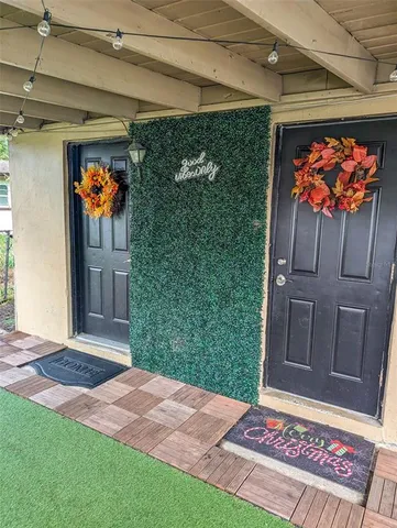 a view of an outdoor space