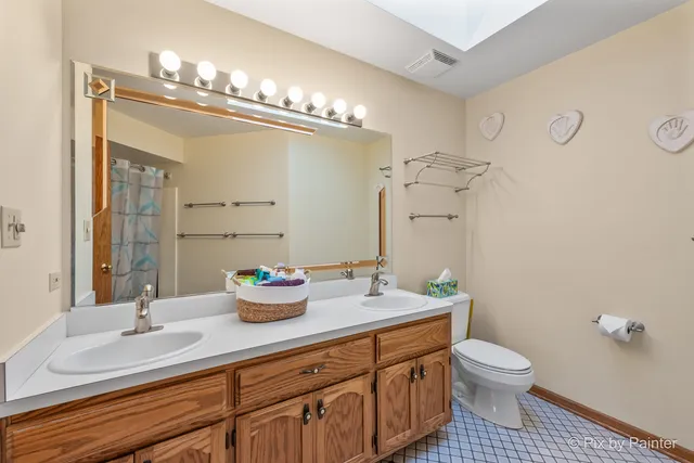 $695,000 | 16830 Pineview Drive, Homer Glen, IL 60491