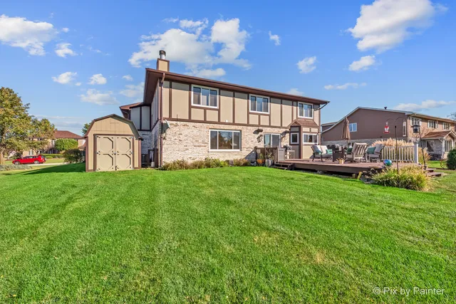 $695,000 | 16830 Pineview Drive, Homer Glen, IL 60491