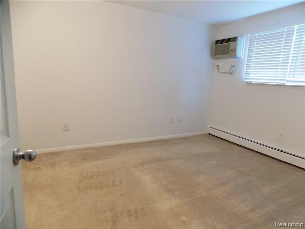 1139 Tienken Court, Unit 226 Rochester Hills, MI 48306 - Photo 8 of 18