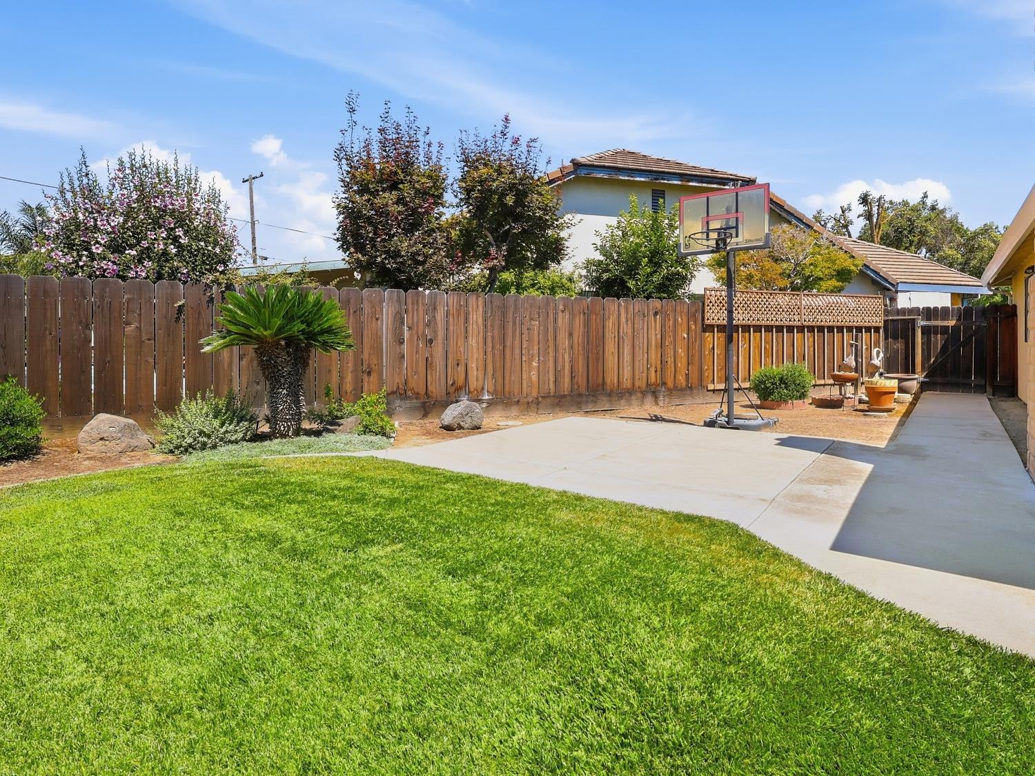 900 Multnomah Drive Modesto, CA 95350 - Photo 29 of 34