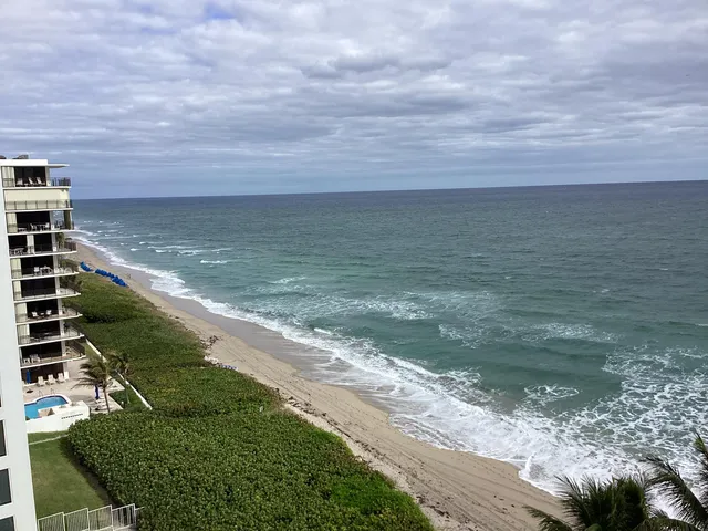 $3,700 | 3101 South Ocean Boulevard, Unit 924, Highland Beach, FL 33487