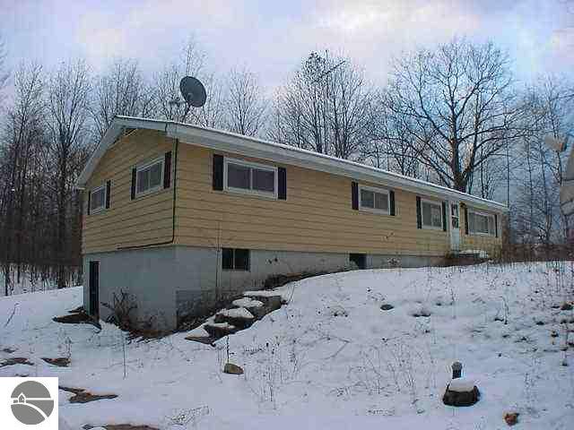 4615 Schoedel Road Manistee, MI 49660 - Photo 1 of 11 1699274.JPG