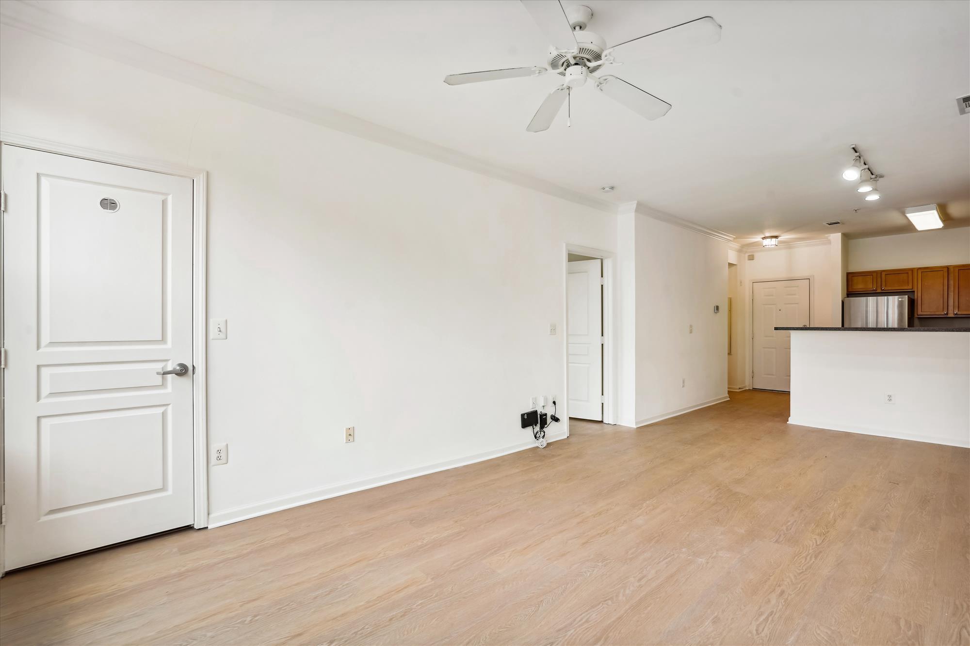12000 Market Street, Unit 310 Reston, VA 20190 - Photo 6 of 22 Living area.