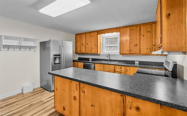 $340,000 | 9185 US Highway 220 Business North, Randleman, NC 27317