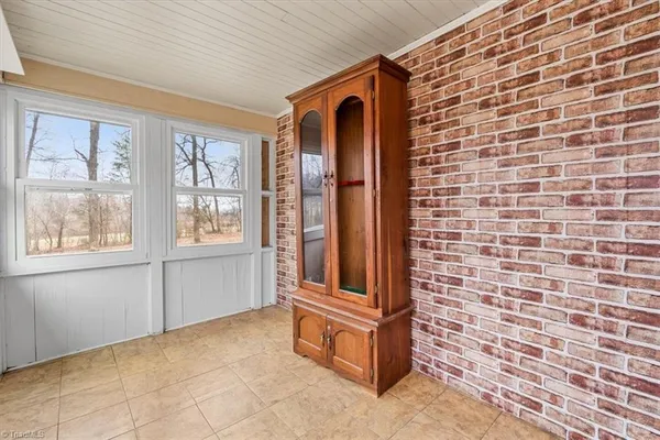 $340,000 | 9185 US Highway 220 Business North, Randleman, NC 27317