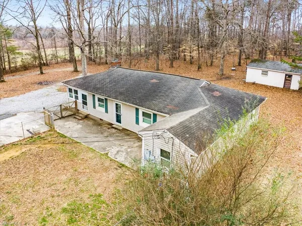 $340,000 | 9185 US Highway 220 Business North, Randleman, NC 27317