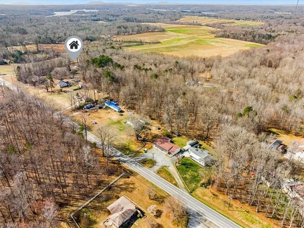 $340,000 | 9185 US Highway 220 Business North, Randleman, NC 27317