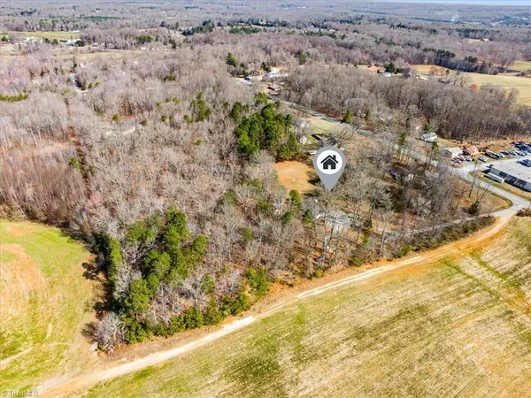 $340,000 | 9185 US Highway 220 Business North, Randleman, NC 27317