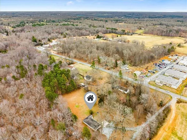 $340,000 | 9185 US Highway 220 Business North, Randleman, NC 27317