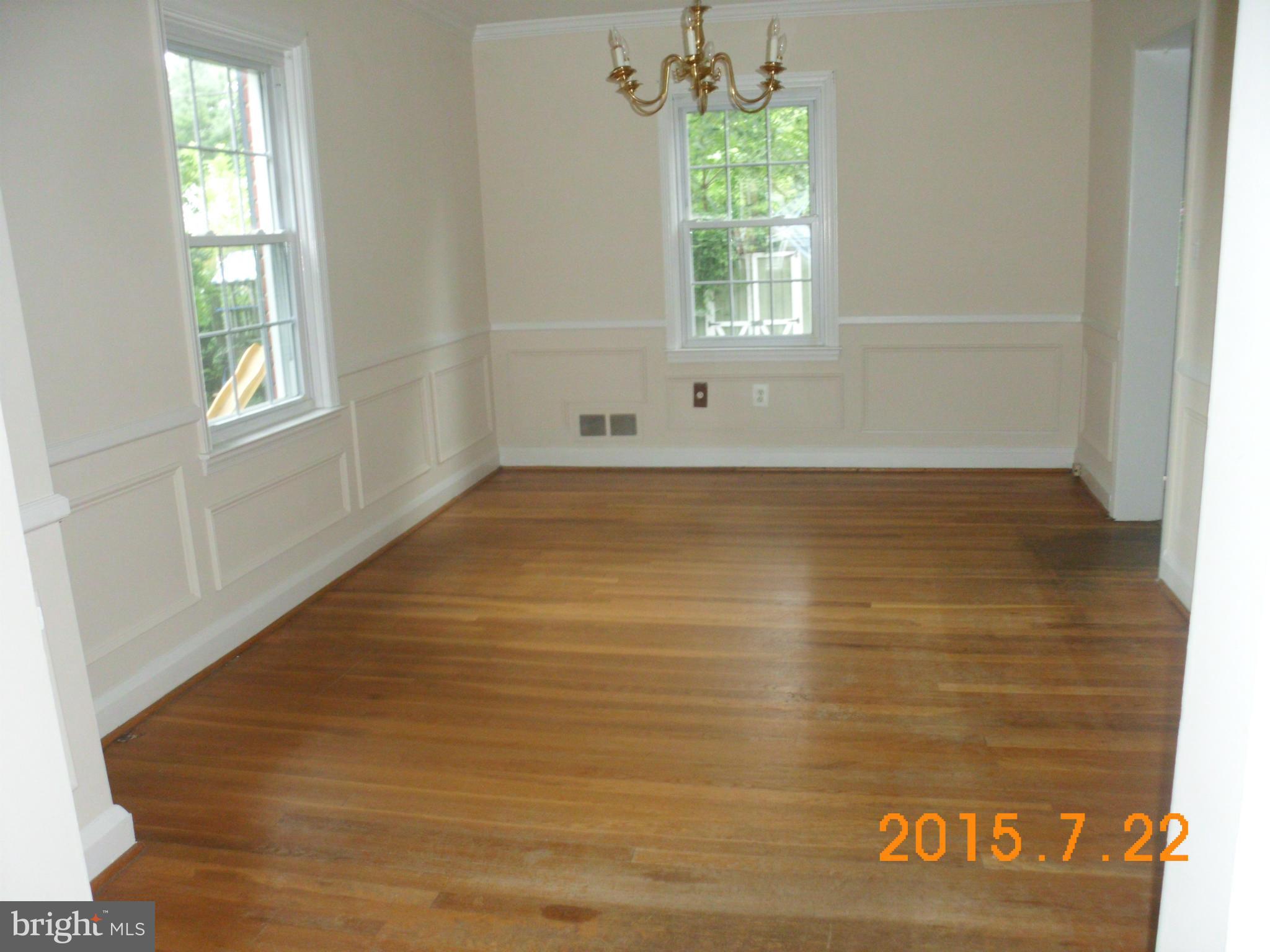 943 Radcliffe Road Baltimore, MD 21204 - Photo 4 of 10 Dining Room