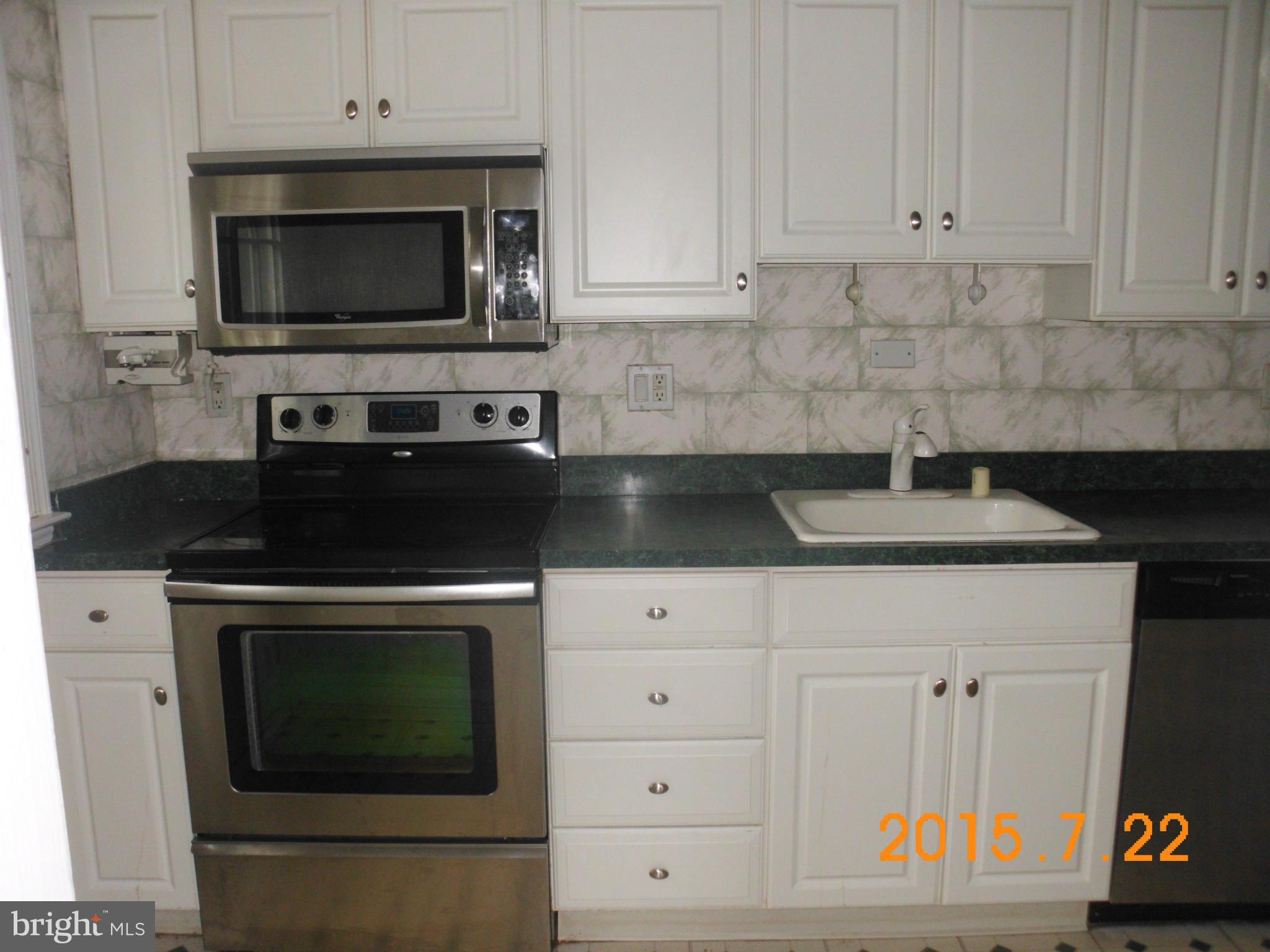 943 Radcliffe Road Baltimore, MD 21204 - Photo 9 of 10 Kitchen